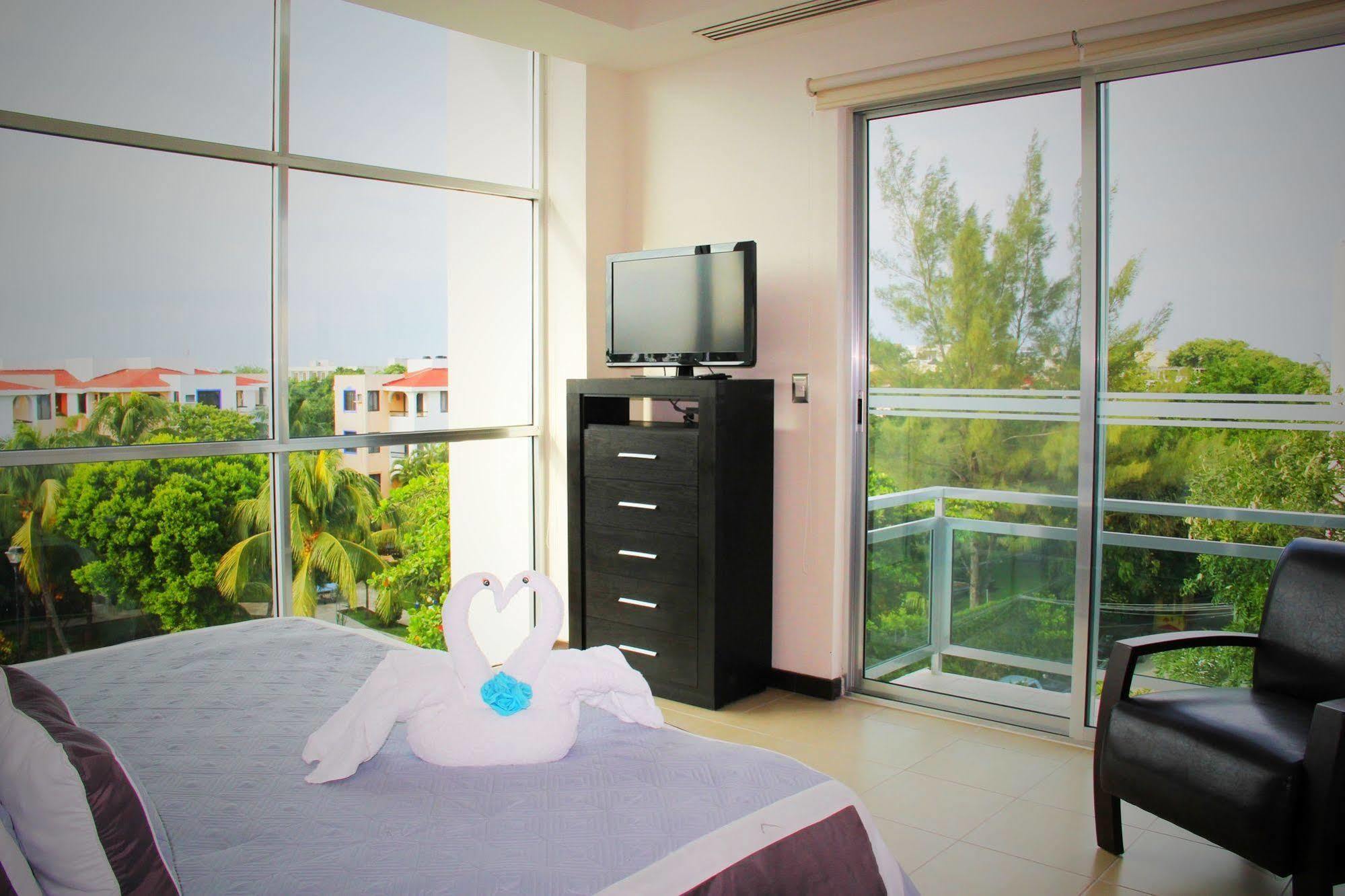 Condoplaza San Pedro Playa del Carmen Eksteriør bilde